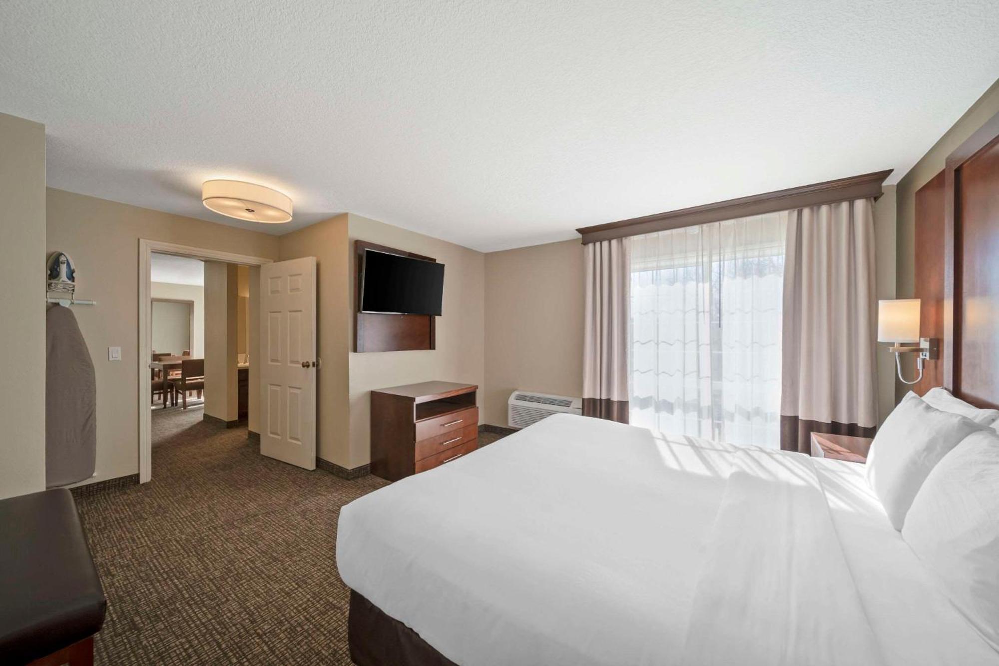 Comfort Suites Red Bluff Near I-5 Exteriör bild