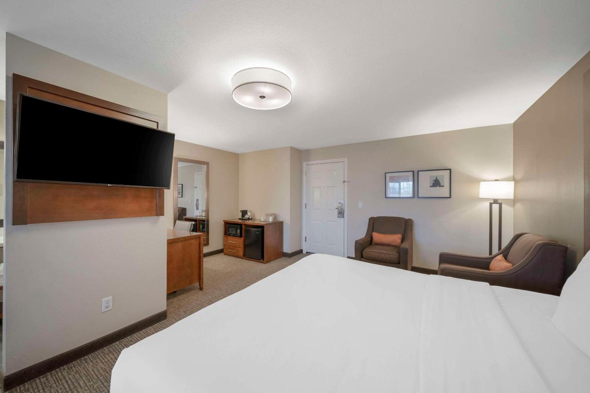 Comfort Suites Red Bluff Near I-5 Exteriör bild