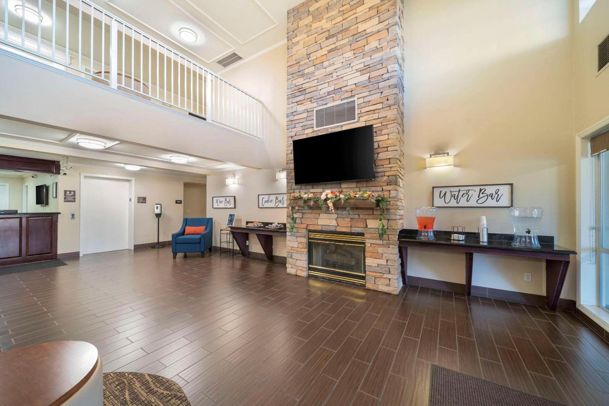 Comfort Suites Red Bluff Near I-5 Exteriör bild