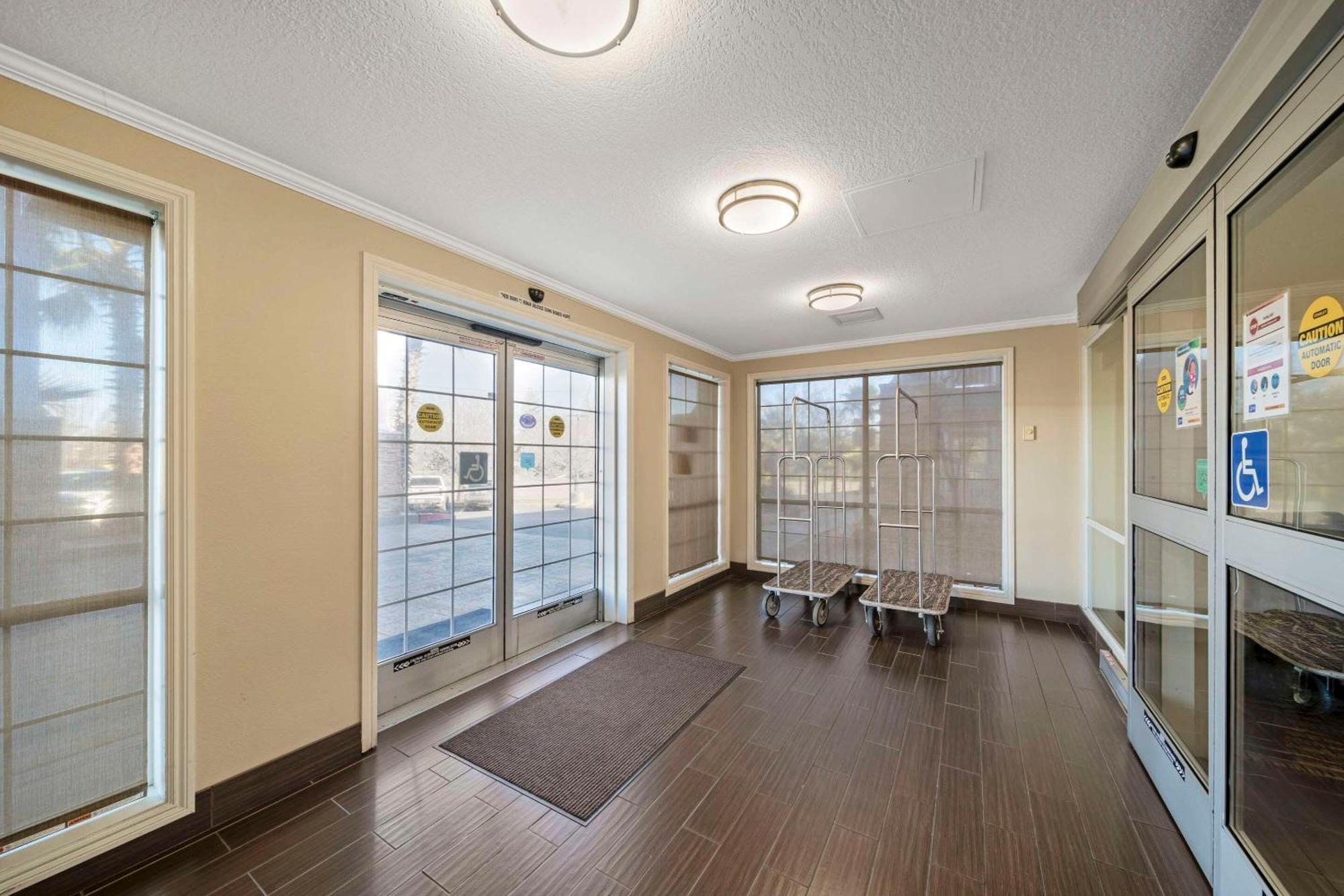 Comfort Suites Red Bluff Near I-5 Exteriör bild